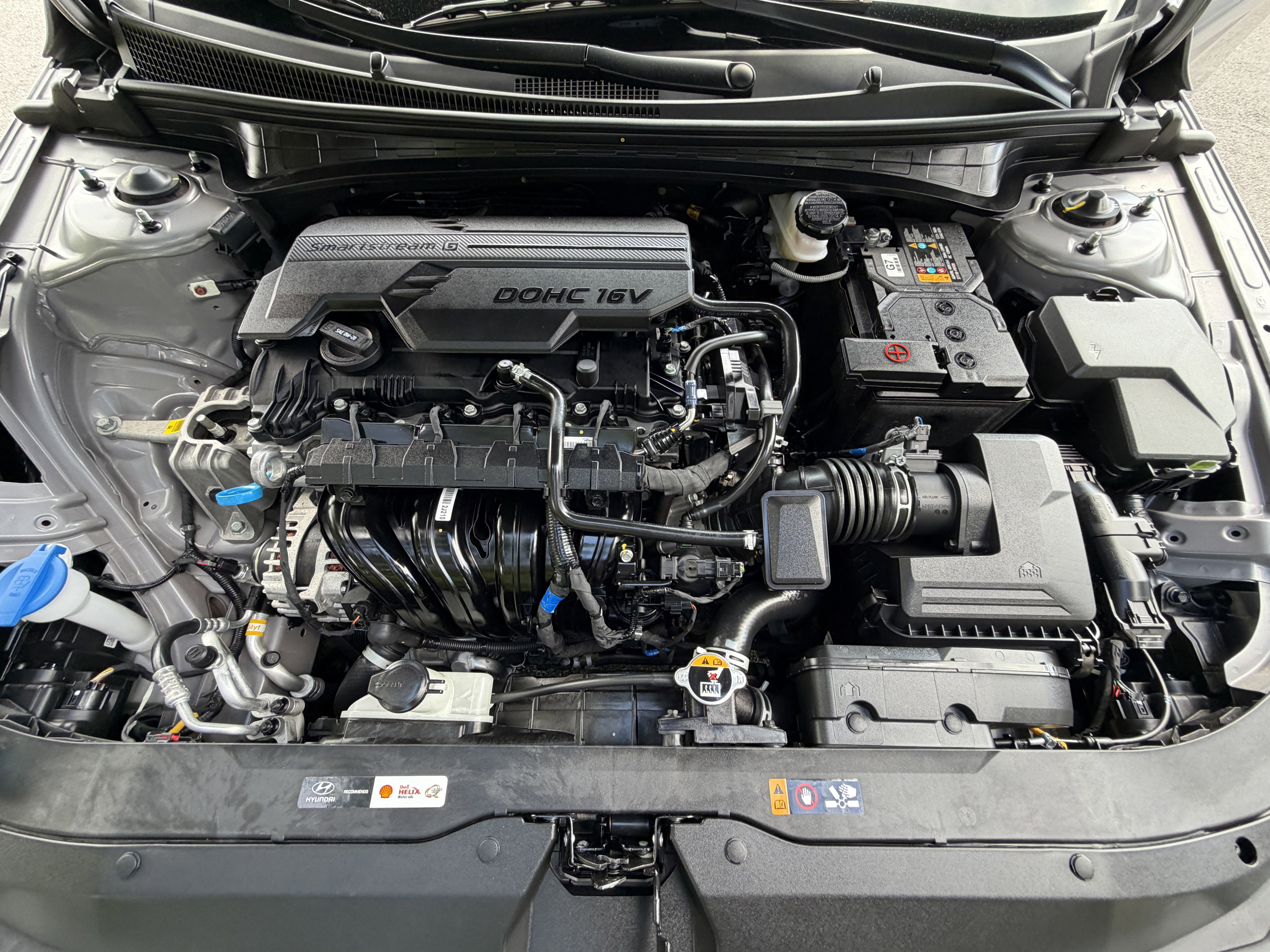 Used 2025 Hyundai Elantra SE w/ Cargo Package FWD image 10