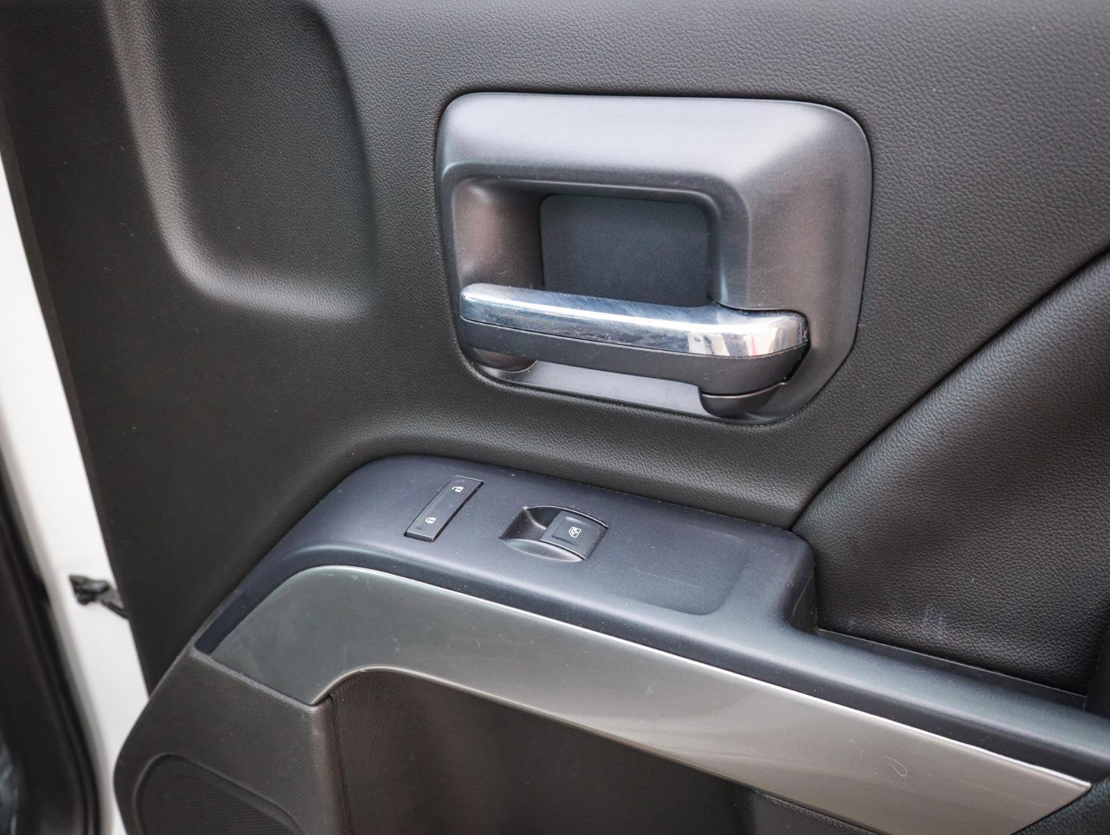 Used 2018 Chevrolet Silverado 1500 LT w/ All Star Edition image 26