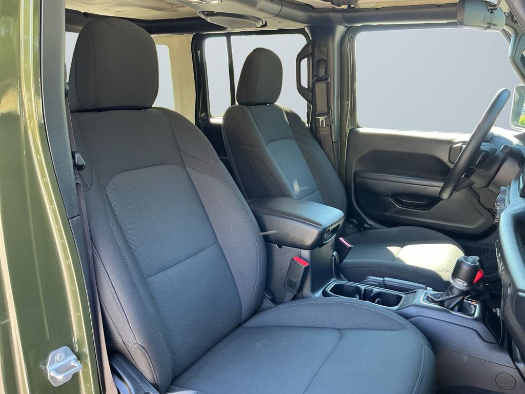 Used 2022 Jeep Wrangler Unlimited Sport AWD/4WD image 16