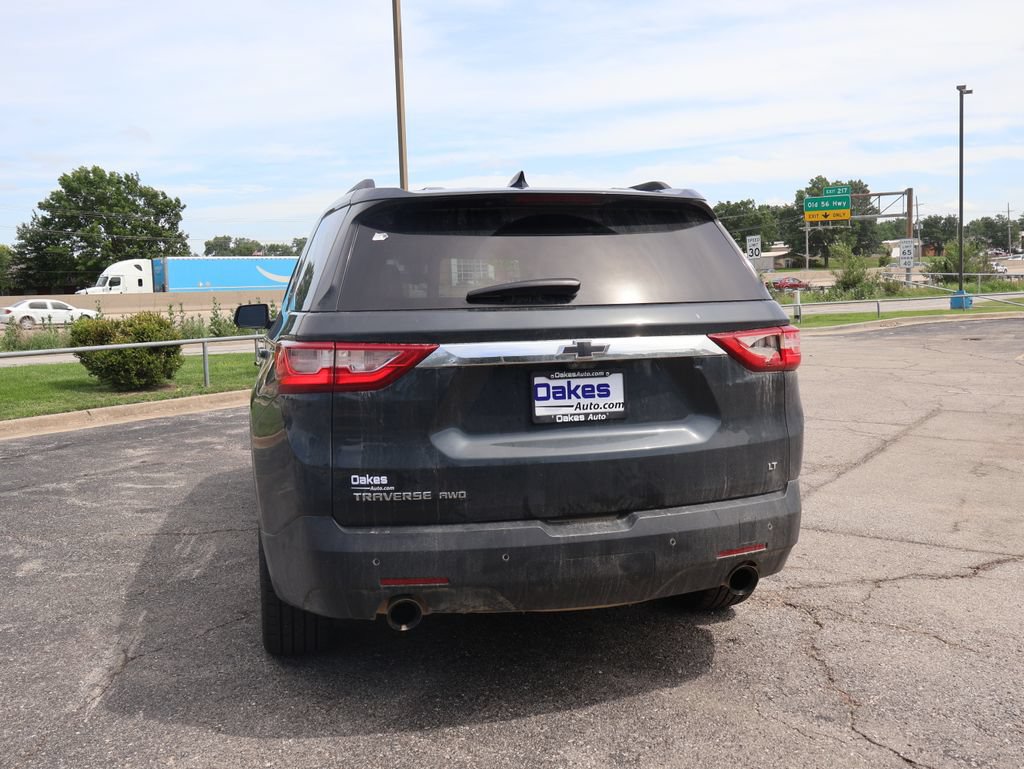 Used 2021 Chevrolet Traverse LT w/ LT Premium Package AWD/4WD image 16