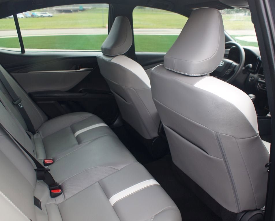 Used 2025 Toyota Camry SE w/ Convenience Package FWD image 22