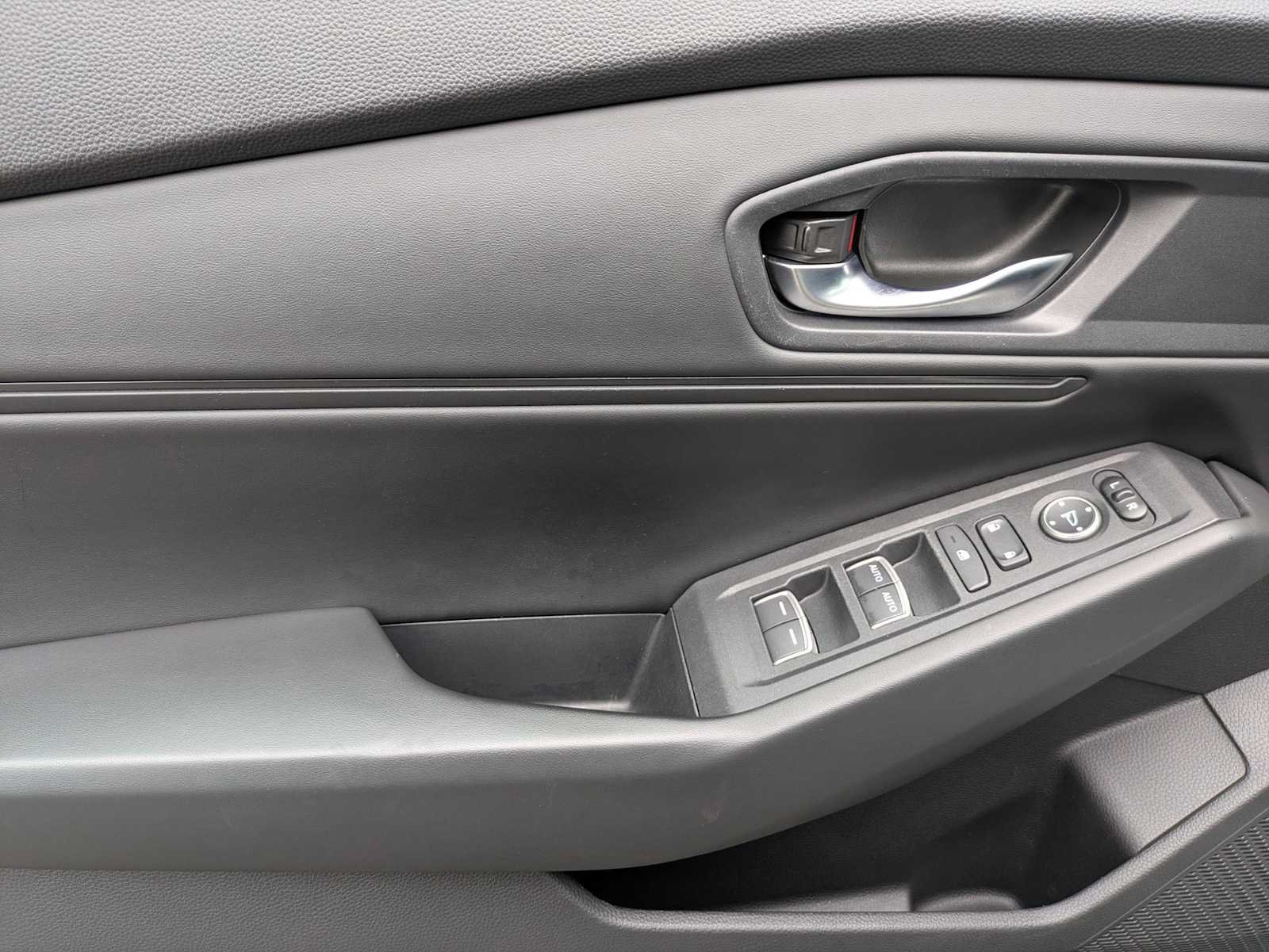 Used 2024 Honda Accord EX image 6