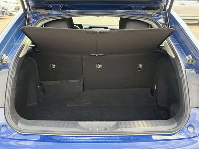 Used 2025 Toyota Prius LE FWD image 31