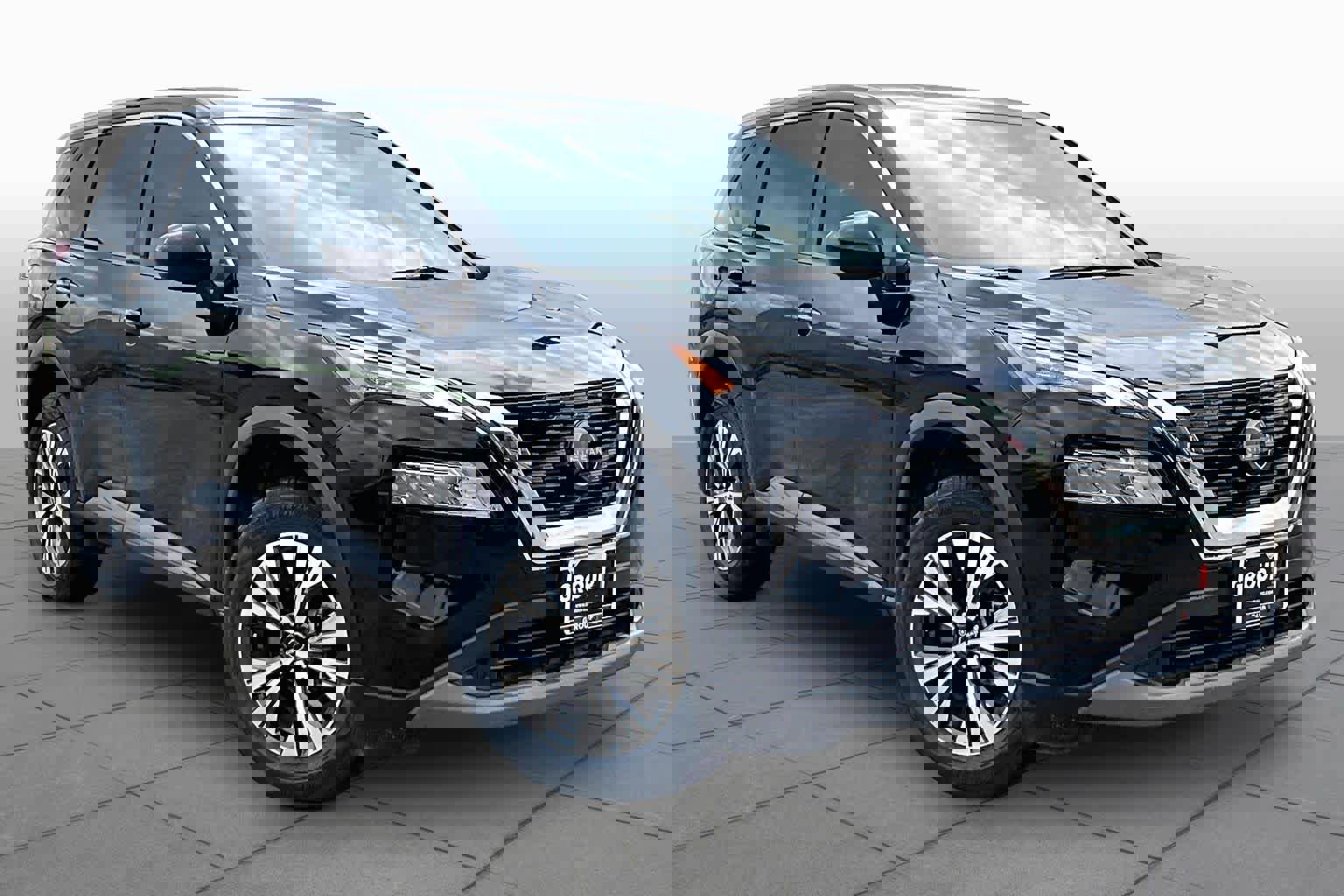 Certified 2023 Nissan Rogue SV FWD image 3