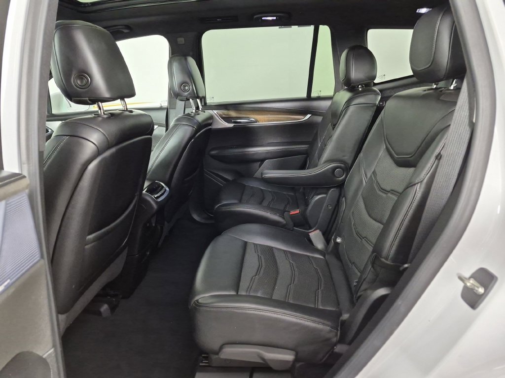 Certified 2020 Cadillac XT6 Premium Luxury w/ Platinum Package AWD/4WD image 32