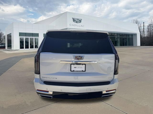 Certified 2025 Cadillac Escalade ESV Premium Luxury w/ Touring Package image 4