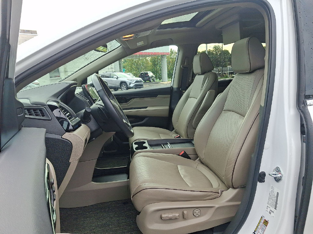 Used 2024 Honda Odyssey Elite image 14