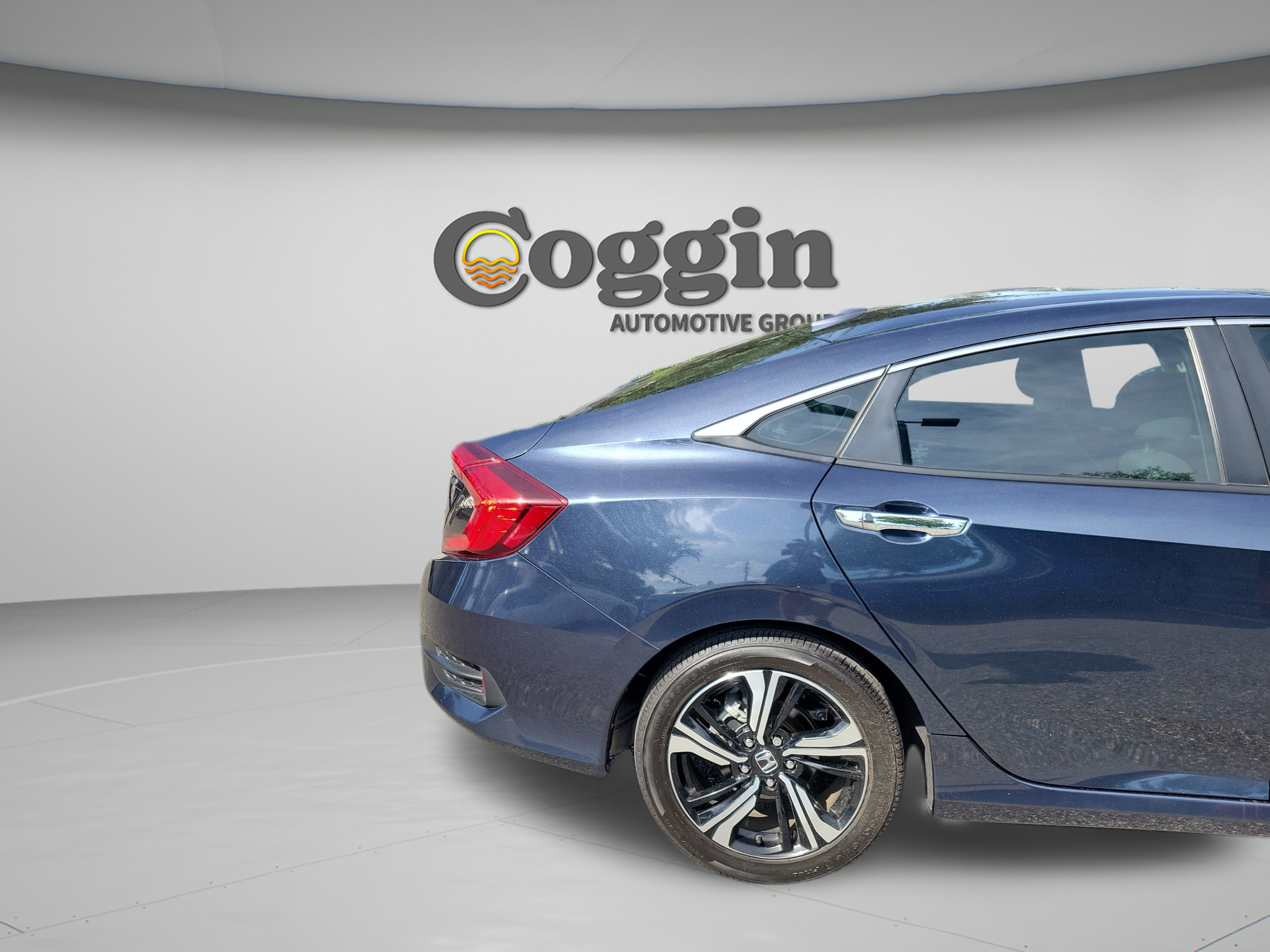 Used 2017 Honda Civic Touring image 31