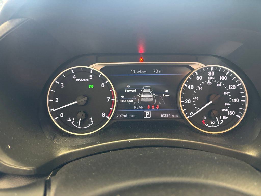 Used 2023 Nissan Sentra SR w/ Midnight Edition Package FWD image 4