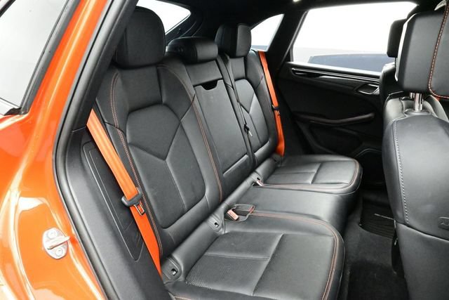 Certified 2023 Porsche Macan AWD/4WD image 17