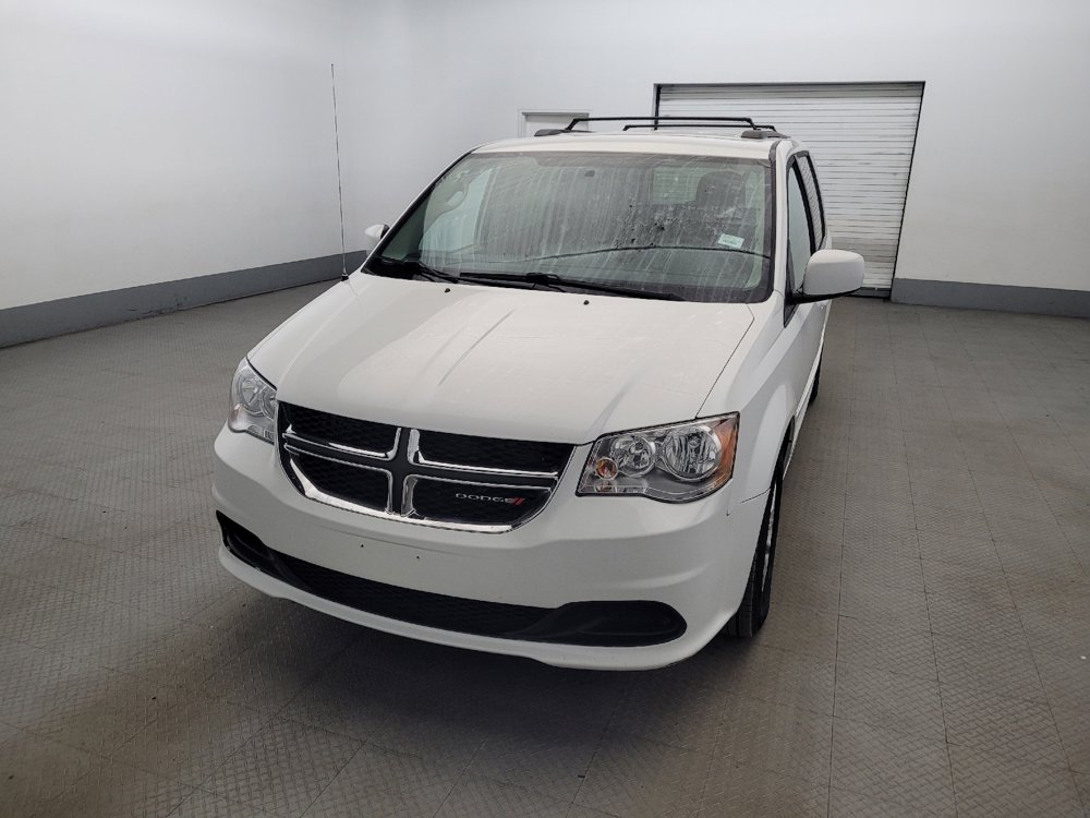 Used 2015 Dodge Grand Caravan SXT w/ Rear Park Assist Package FWD image 15