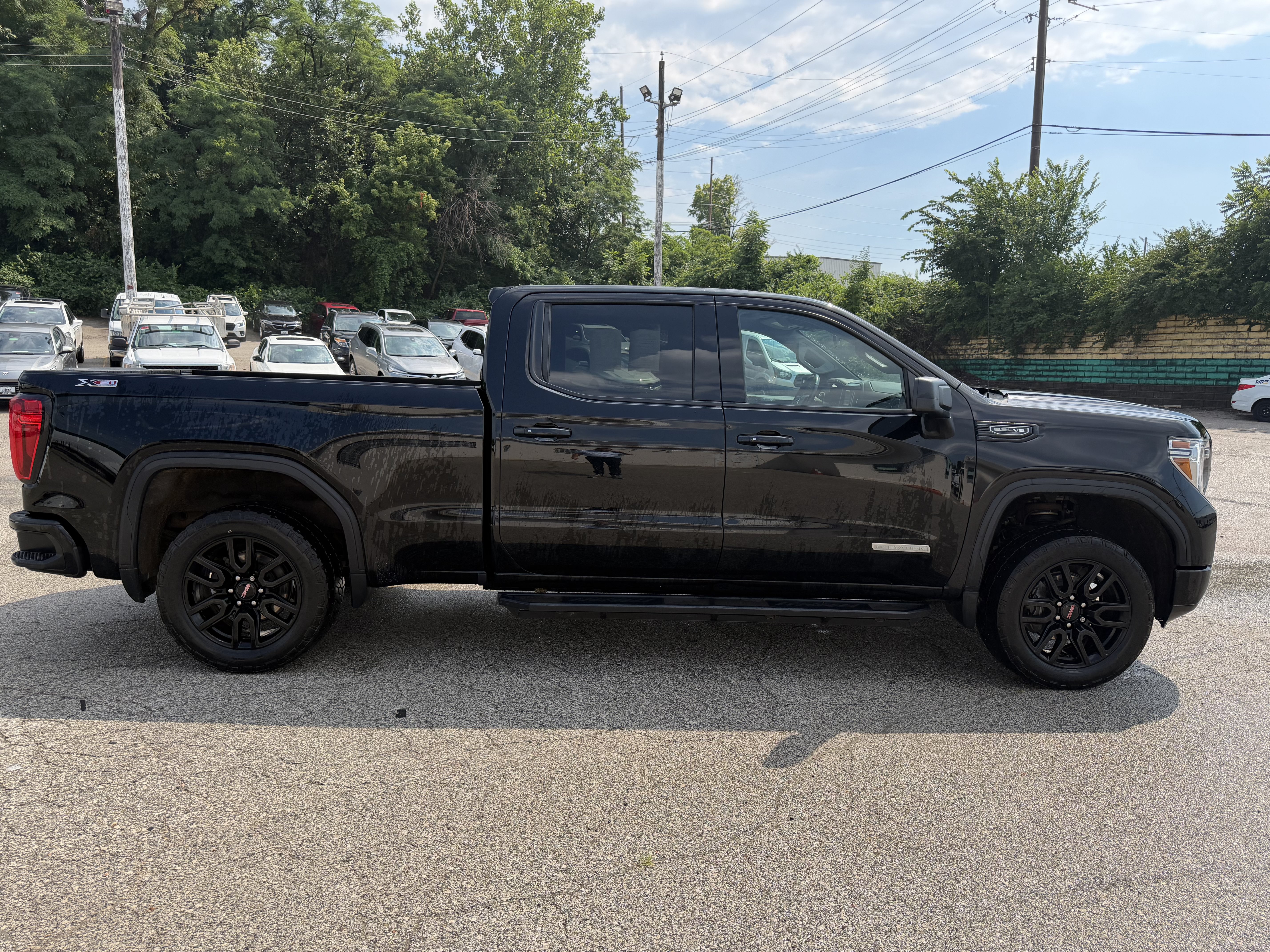 Used 2021 GMC Sierra 1500 Elevation w/ X31 Off-Road Package AWD/4WD image 8