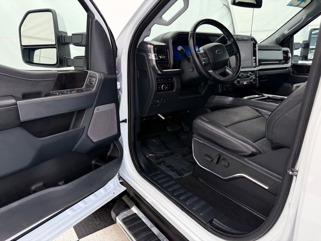 Used 2023 Ford F250 Lariat w/ FX4 Off-Road Package AWD/4WD image 31