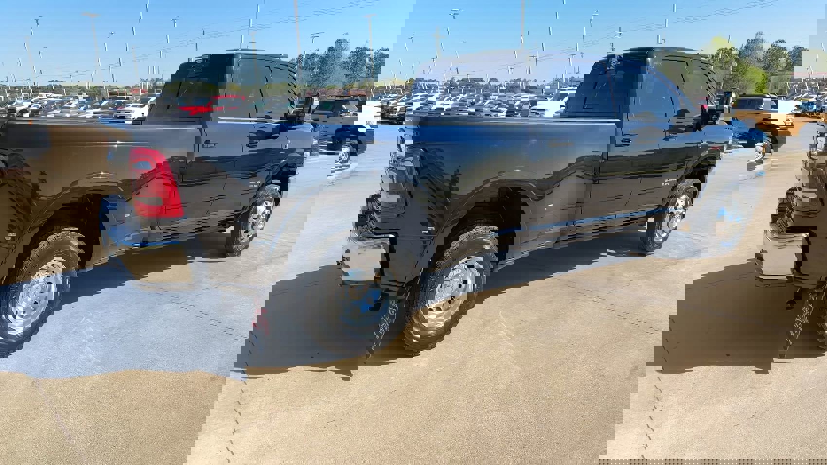 Used 2024 RAM 3500 Limited w/ Safety Group image 9