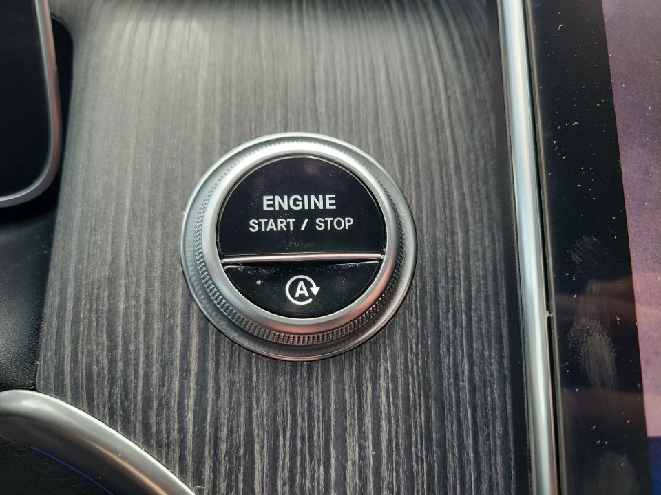 Used 2023 Mercedes-Benz GLC 300 4MATIC image 20