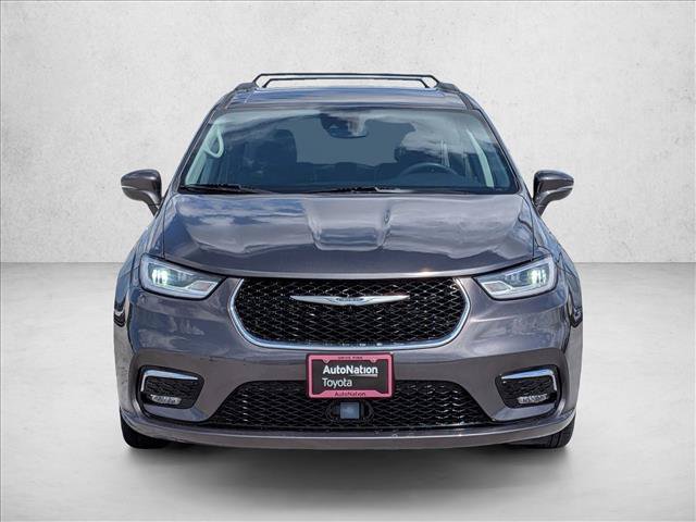 Used 2022 Chrysler Pacifica Touring-L FWD video 2