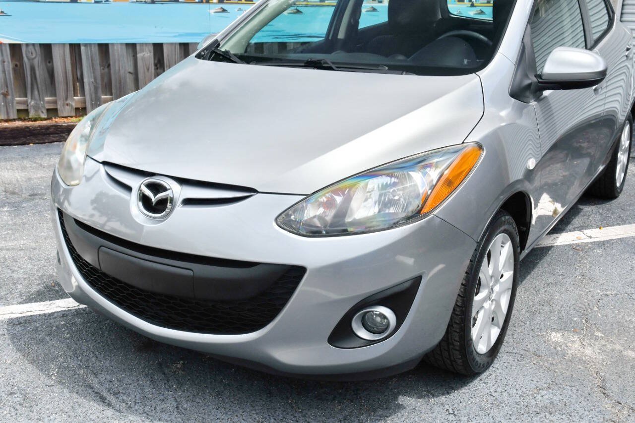 Used 2011 MAZDA MAZDA2 Touring FWD image 5