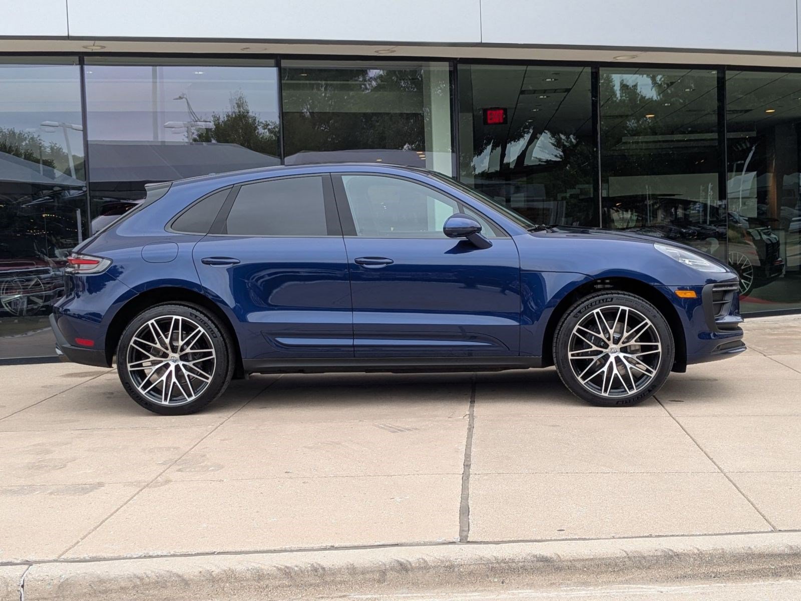 New 2026 Porsche Macan AWD/4WD image 8