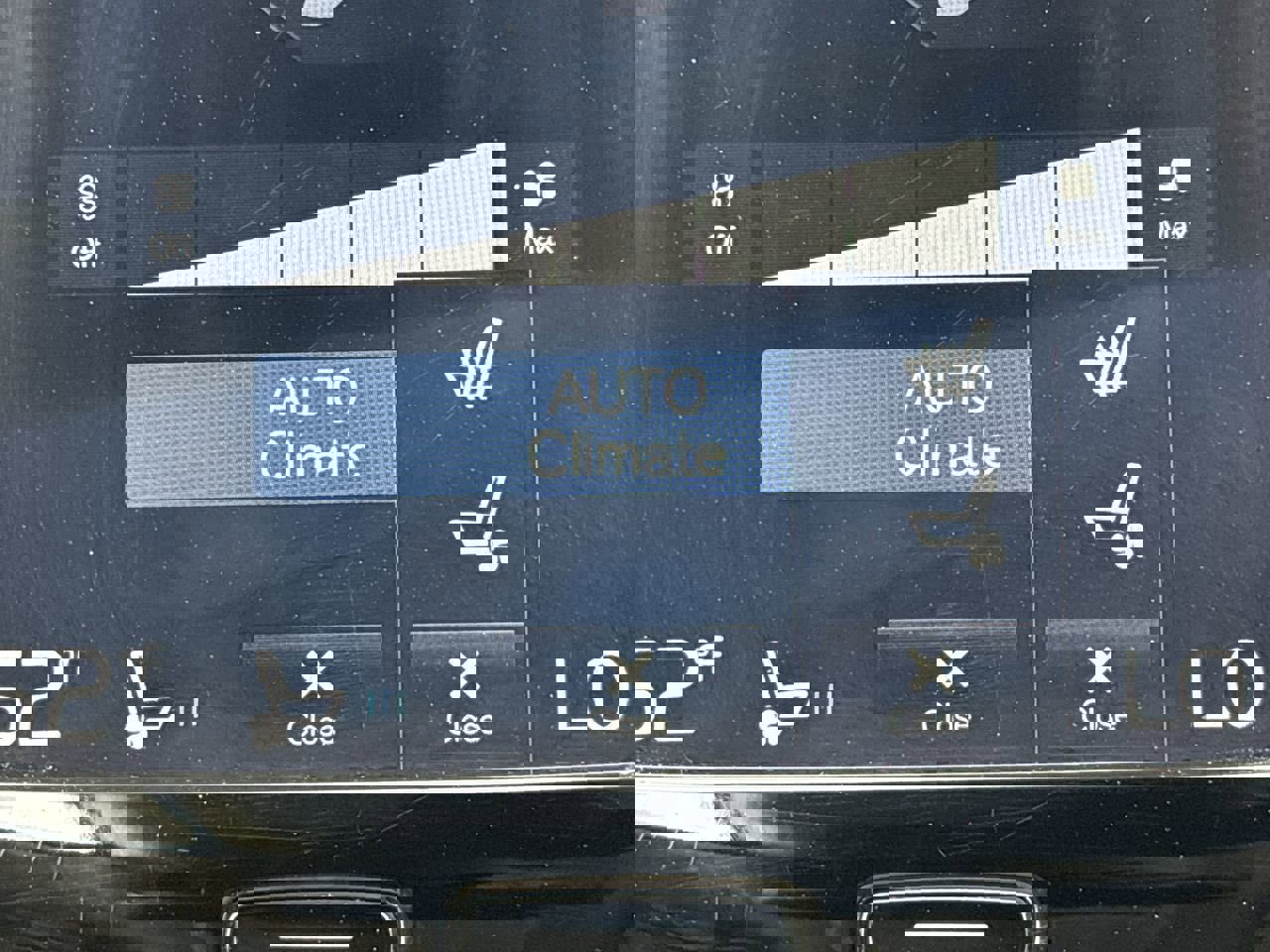 Used 2017 Volvo XC90 T8 Inscription w/ Vision Package image 27