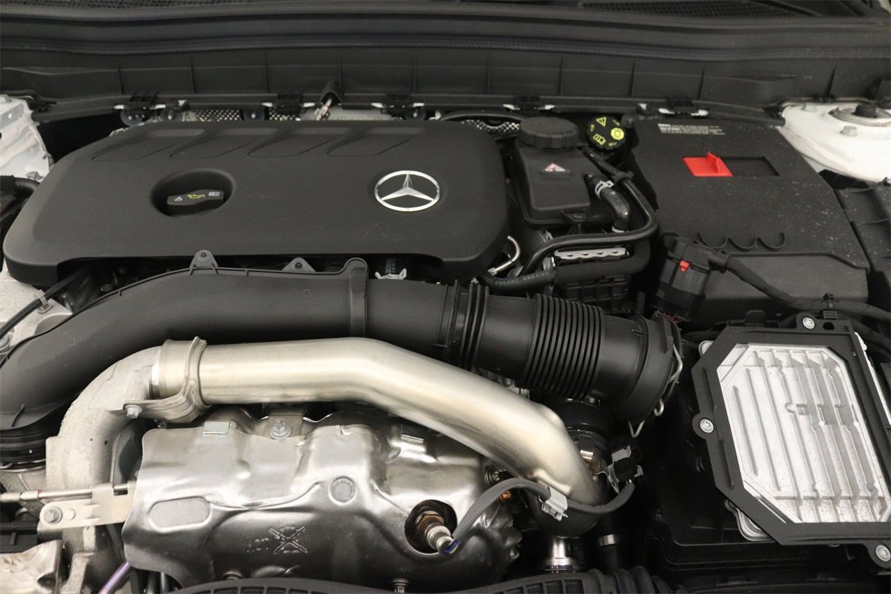 New 2025 Mercedes-Benz GLB 250 image 11