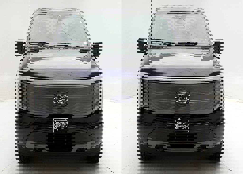 Used 2023 Ford F150 Lightning Lariat image 5