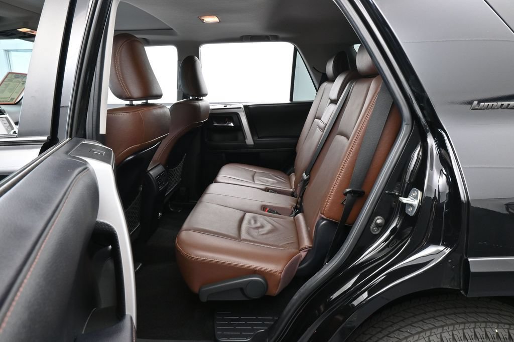 Used 2024 Toyota 4Runner Limited AWD/4WD image 33