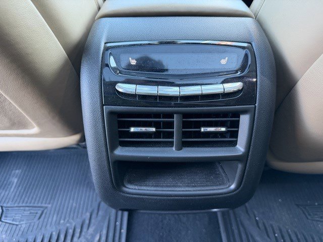 Used 2017 Cadillac XT5 Platinum w/ Driver Assist Package image 22