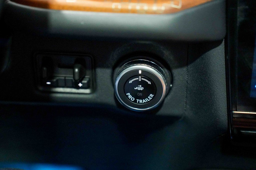 Used 2025 Lincoln Navigator Black Label image 53