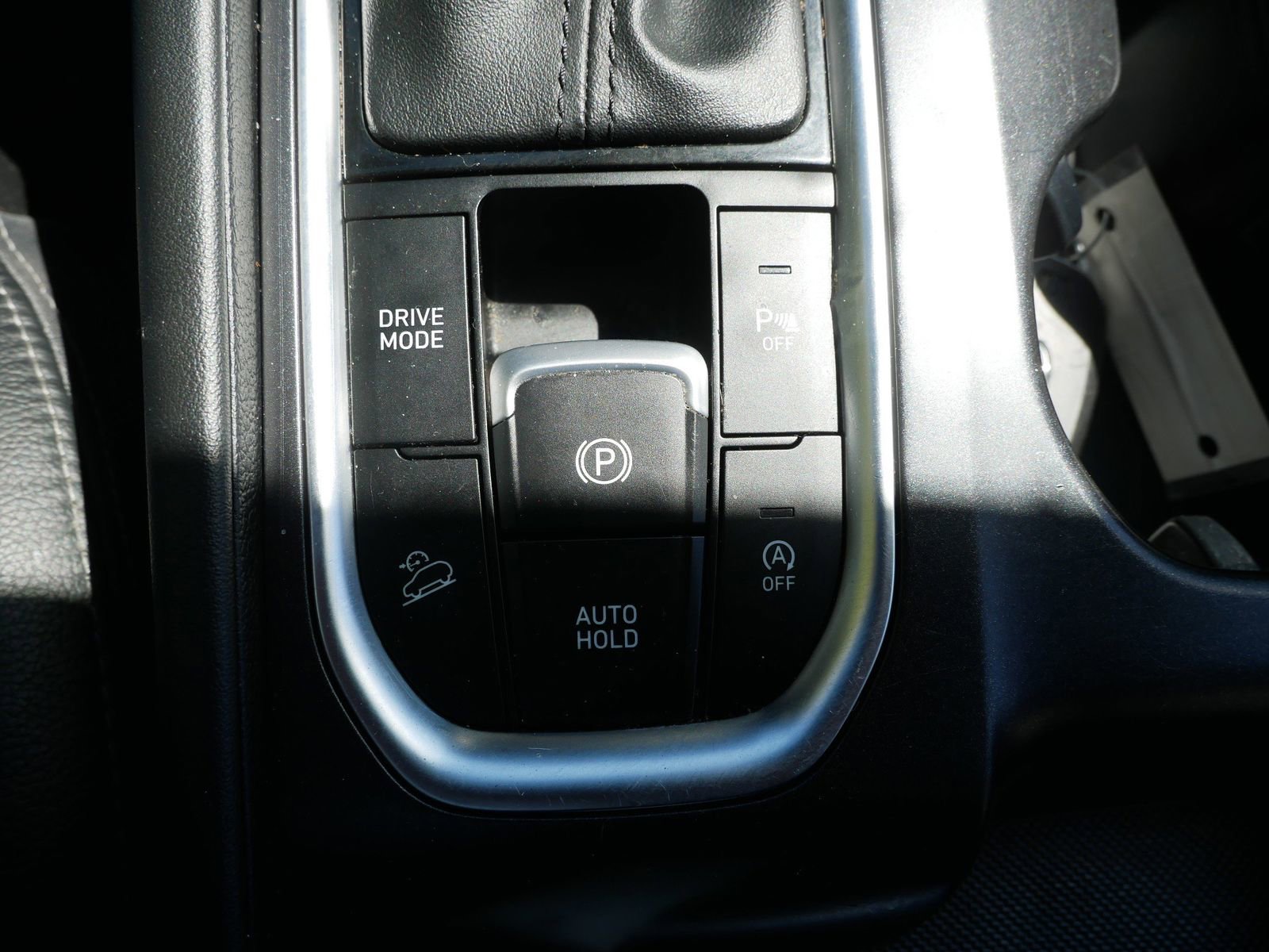 Used 2019 Hyundai Santa Fe Limited AWD/4WD image 22