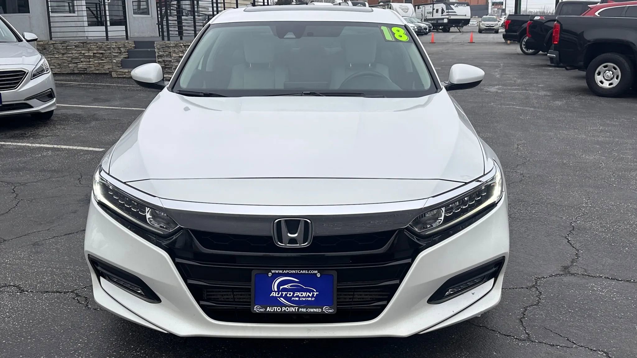 Used 2018 Honda Accord EX image 2