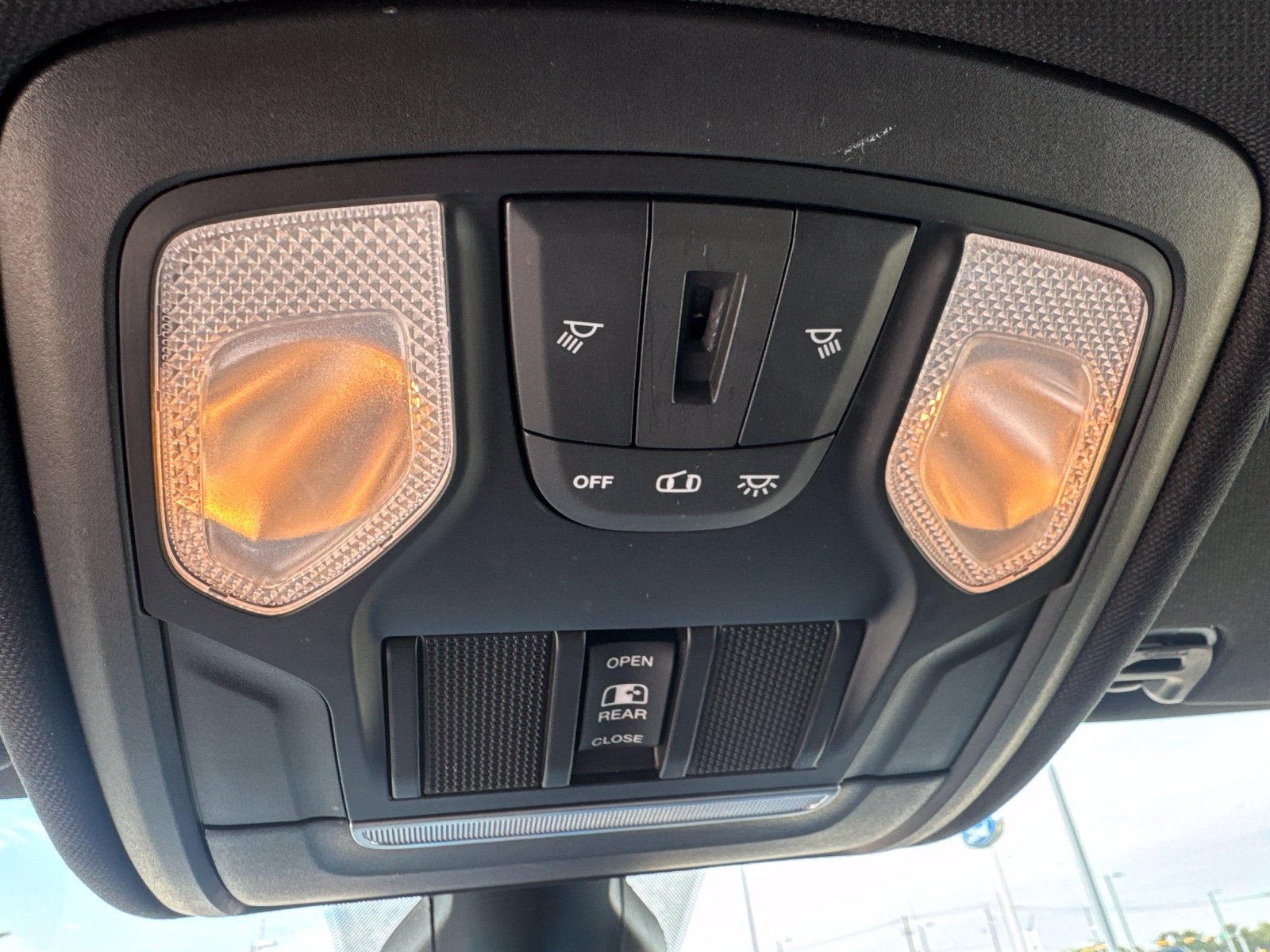 Used 2021 RAM 1500 Lone Star w/ Built-to-serve Edition RWD image 10