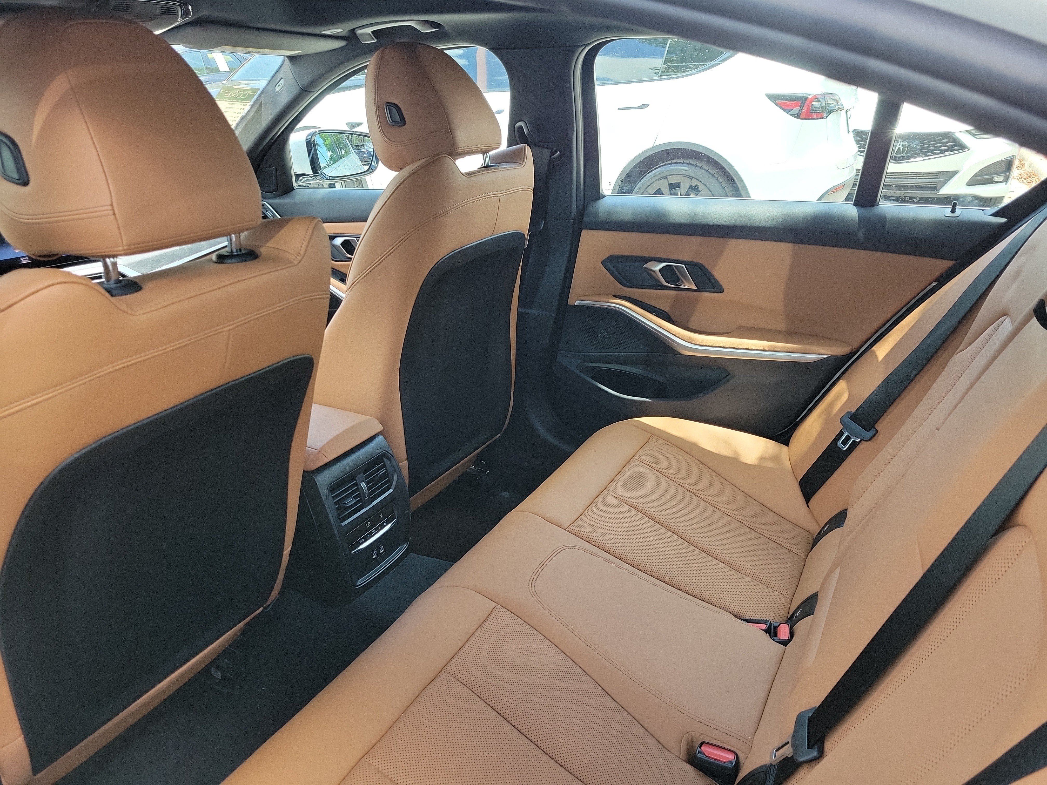 Used 2024 BMW 330i Sedan w/ Convenience Package RWD image 9