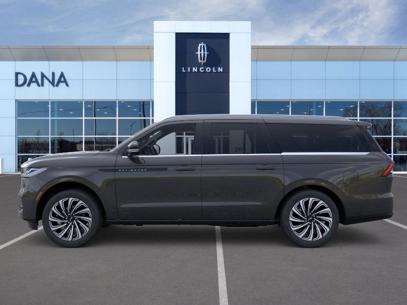 New 2026 Lincoln Navigator L Black Label image 3