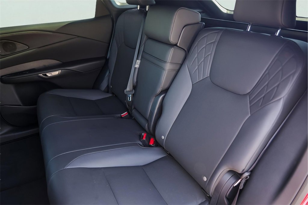 Used 2024 Lexus RX 350 FWD w/ Technology Package image 27