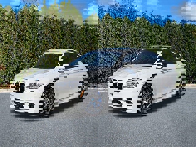 Used 2013 BMW M5 image 1