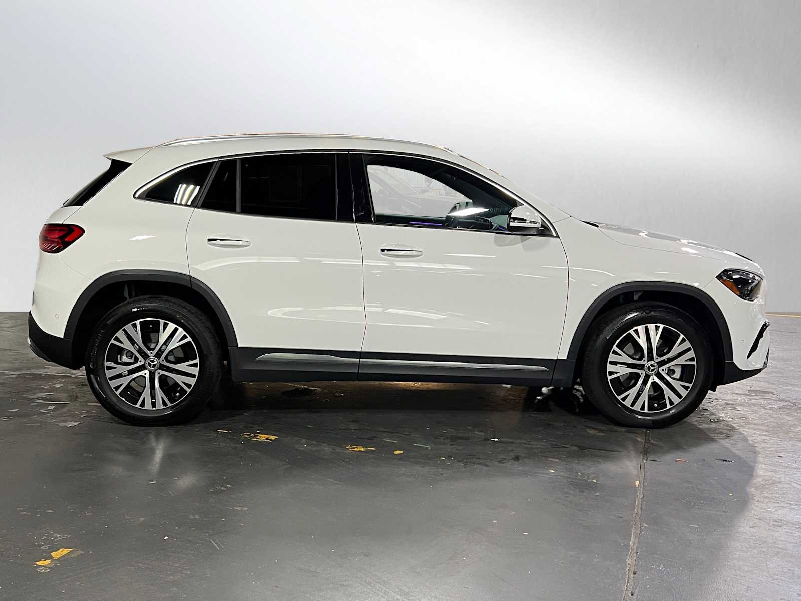 Used 2026 Mercedes-Benz GLA 250 4MATIC image 2