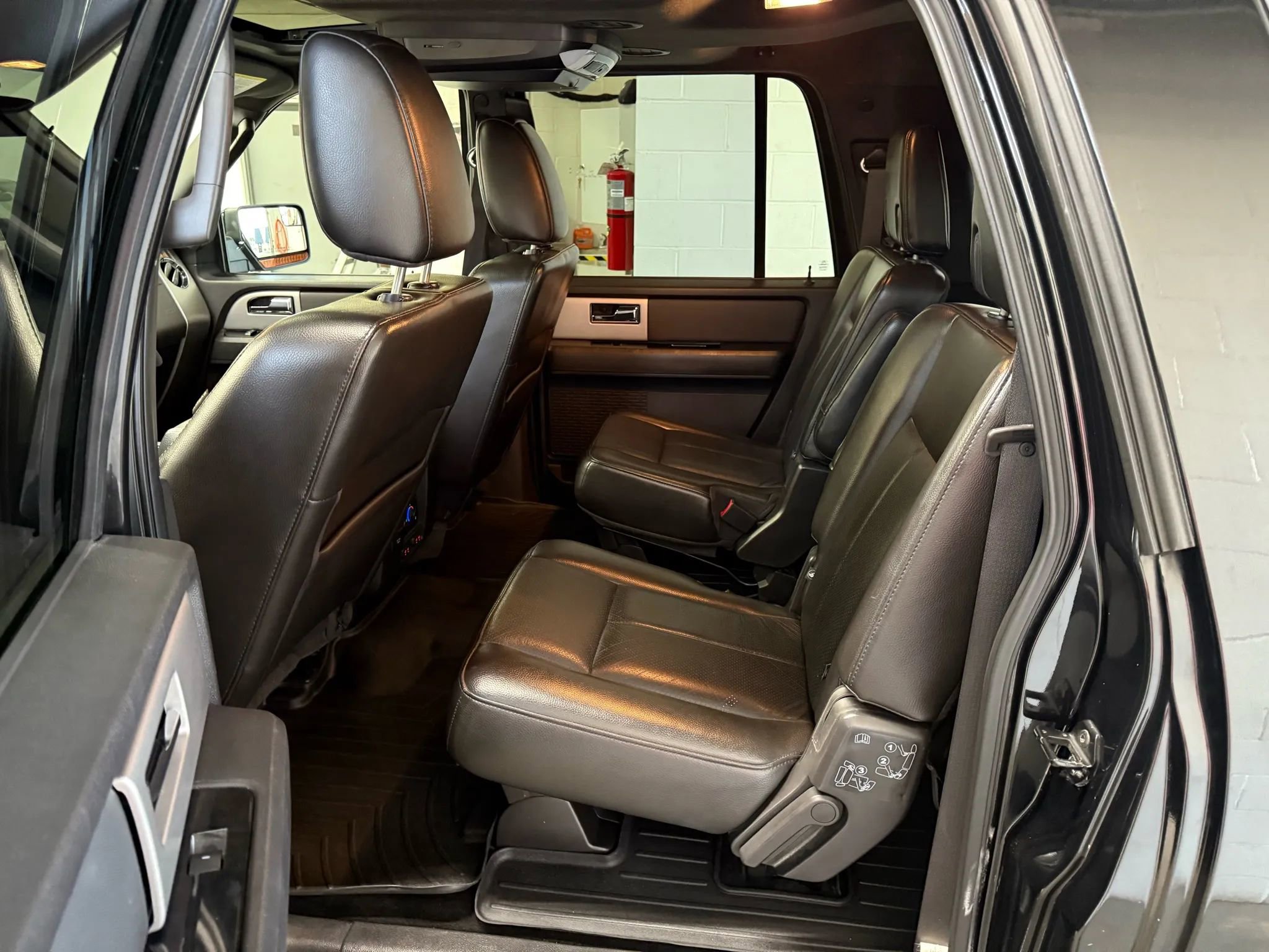 Used 2012 Ford Expedition EL Limited image 16