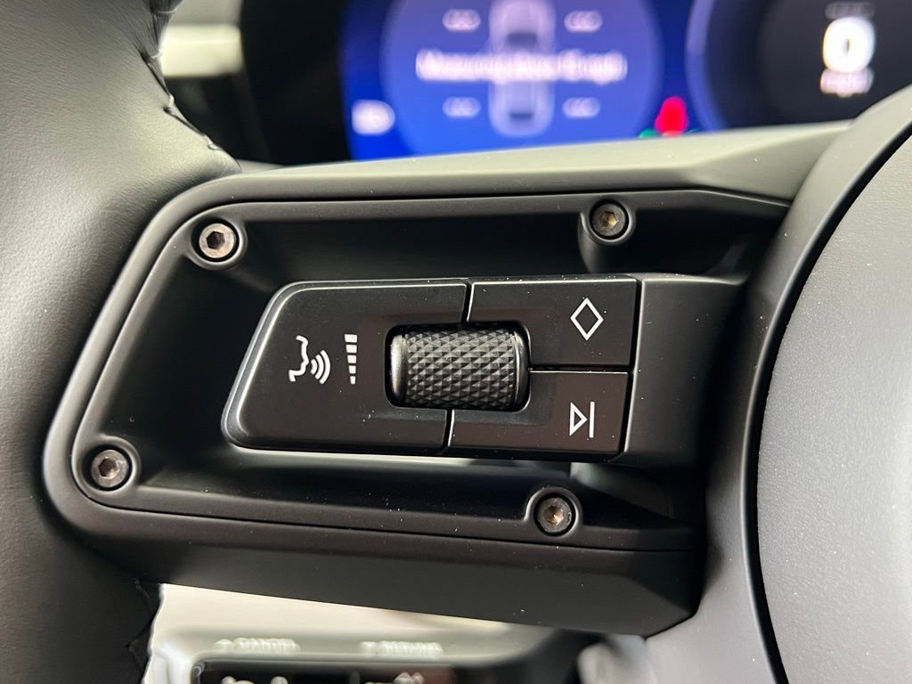 New 2025 Porsche Macan Electric image 9