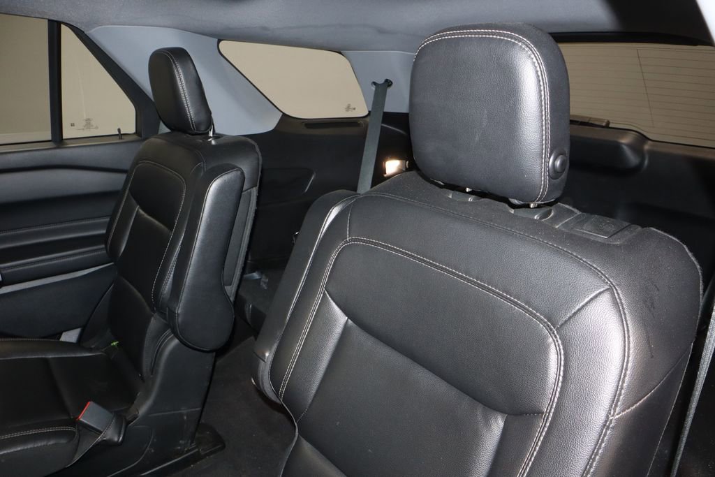Certified 2020 Ford Explorer XLT w/ Equipment Group 202A image 22