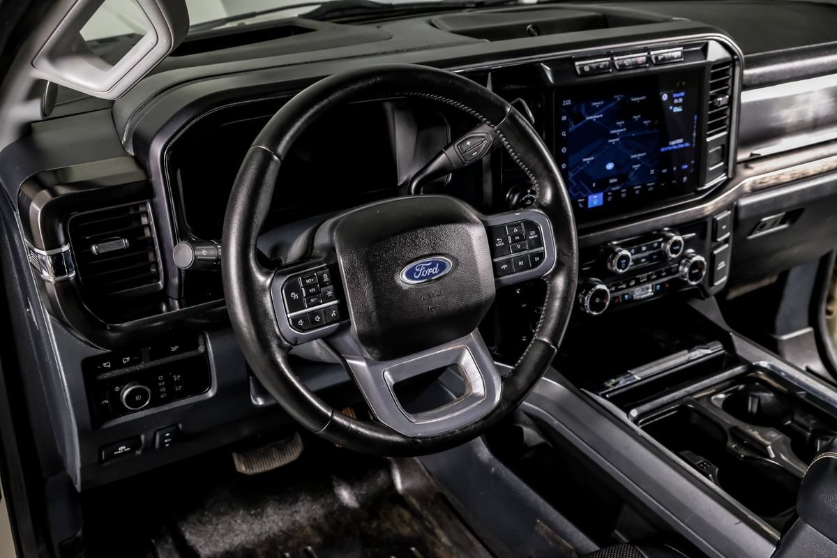 Used 2023 Ford F350 Lariat w/ Lariat Ultimate Package AWD/4WD image 15