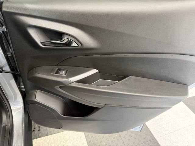 New 2026 Chevrolet Trax LS w/ LS Convenience Package FWD image 24