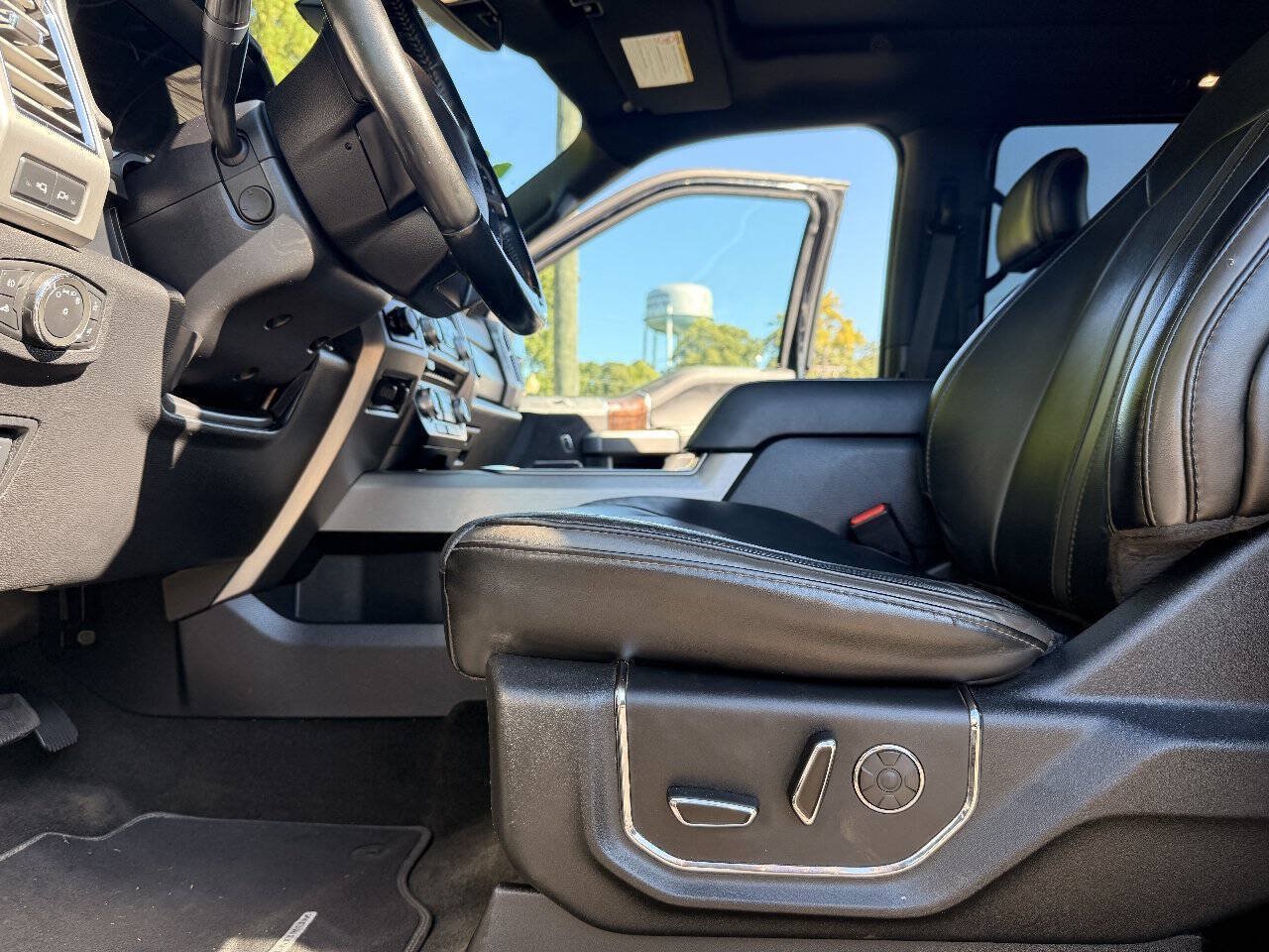Used 2017 Ford F350 Platinum w/ Platinum Ultimate Package AWD/4WD image 10