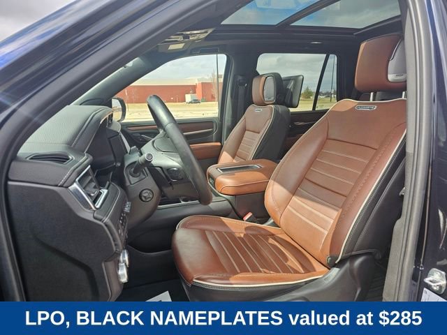 Used 2023 GMC Yukon Denali Ultimate w/ LPO, Floor Liner Package AWD/4WD image 6