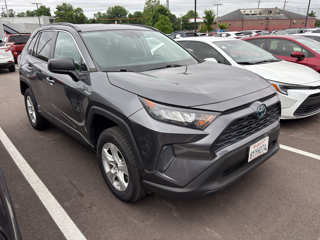 Used 2021 Toyota RAV4 LE AWD/4WD image 5