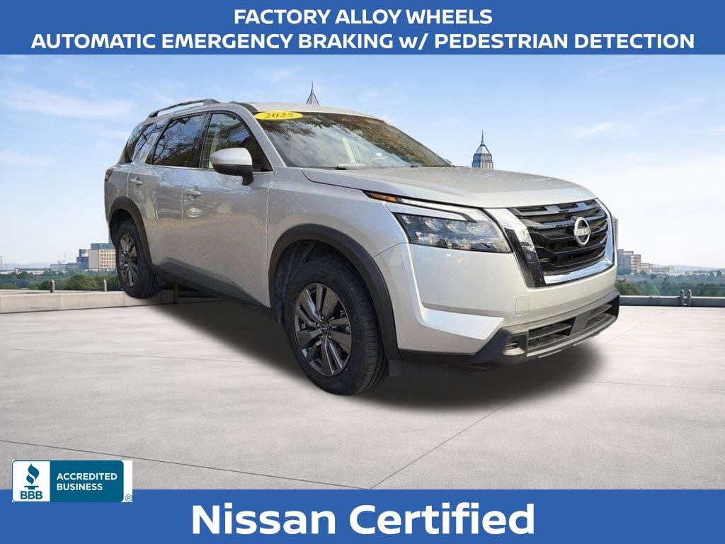 Certified 2025 Nissan Pathfinder SV image 7