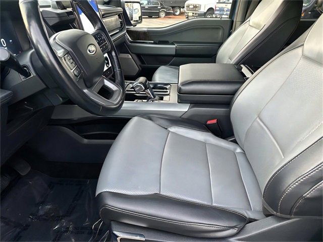 Used 2022 Ford F150 Lightning Lariat image 20