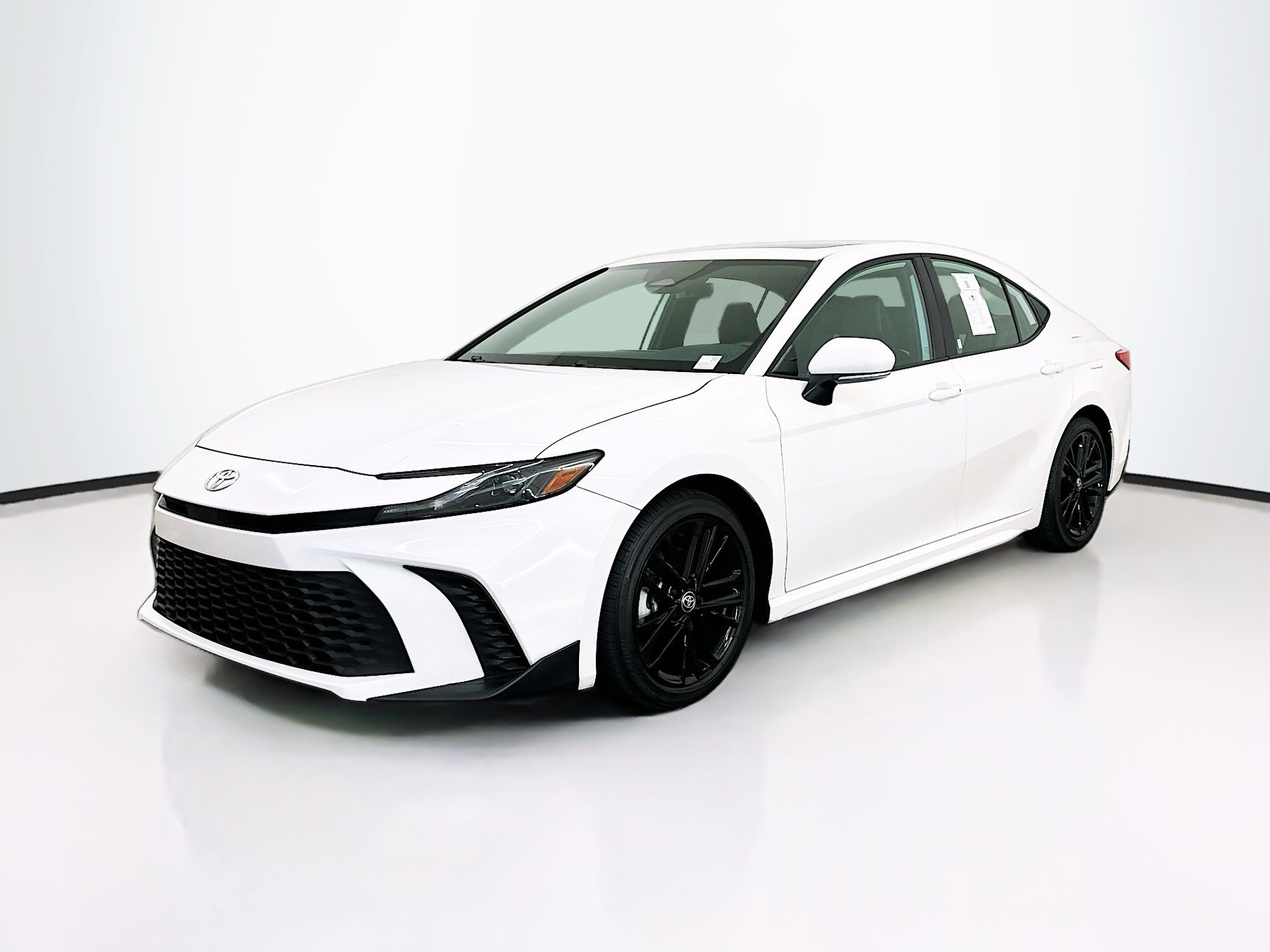 Used 2025 Toyota Camry SE w/ Multimedia Upgrade Package image 3