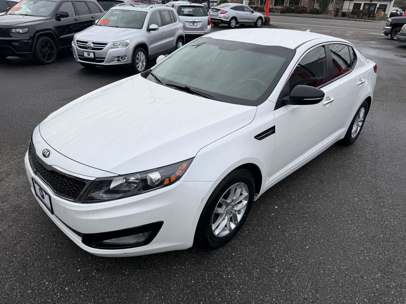 Used 2013 Kia Optima LX image 2