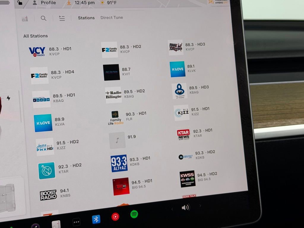 Used 2023 Tesla Model 3 Standard Range image 17