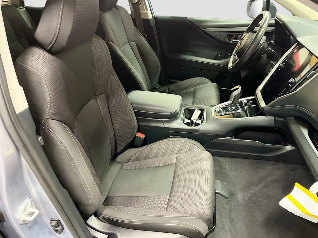Used 2025 Subaru Outback Premium image 27